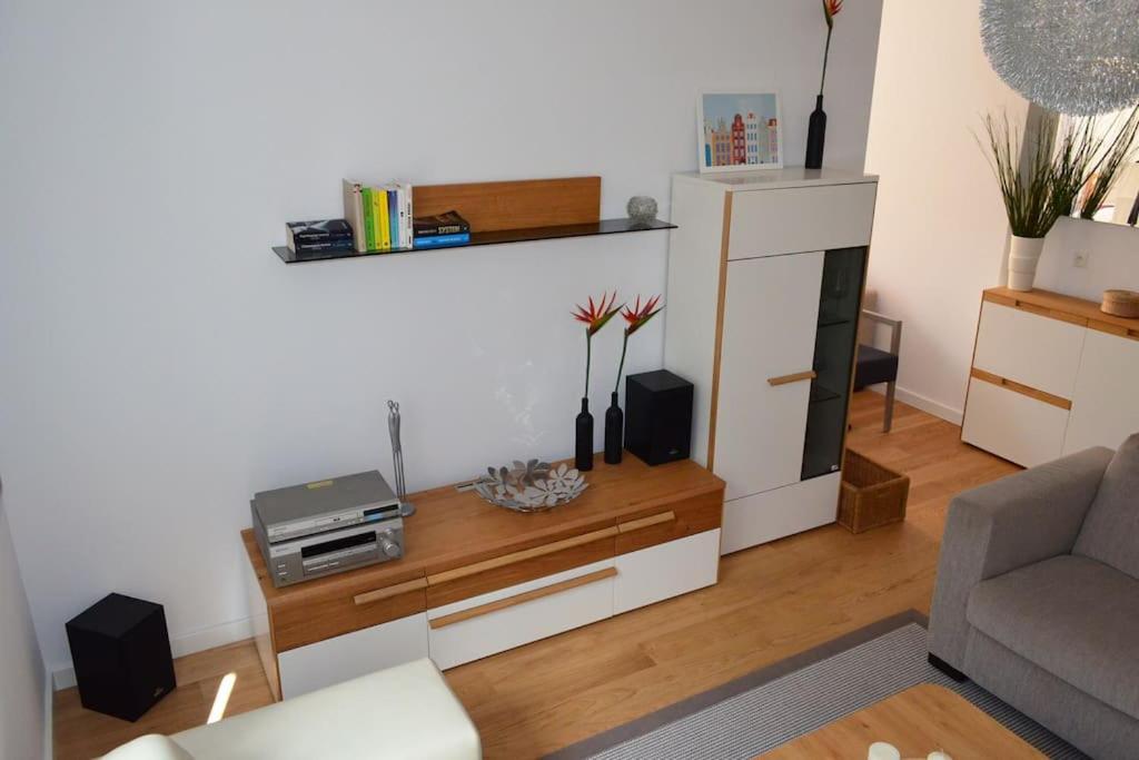 Hello Modena Sw Ducha Апартаменти